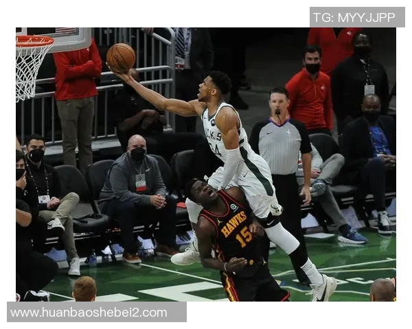 字母哥愤怒撕毁球衣雄鹿惨败后更衣室内冲突升级引发关注 字母哥愤怒撕毁球衣雄鹿惨败后更衣室内冲突升级引发关注