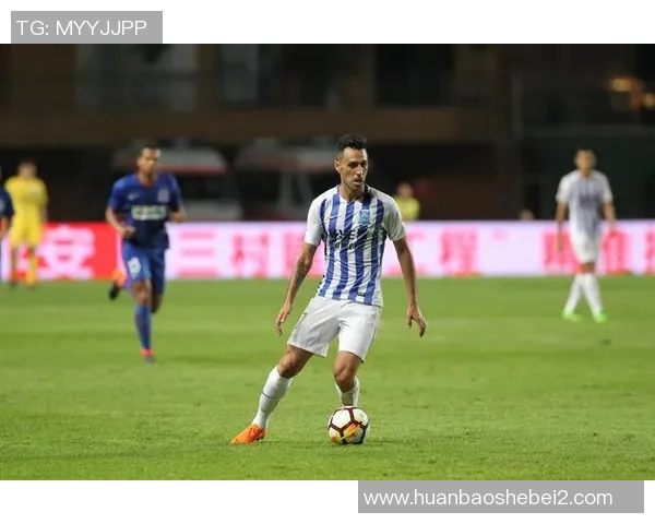 富力与申花激战正酣文字直播带你全程体验精彩瞬间