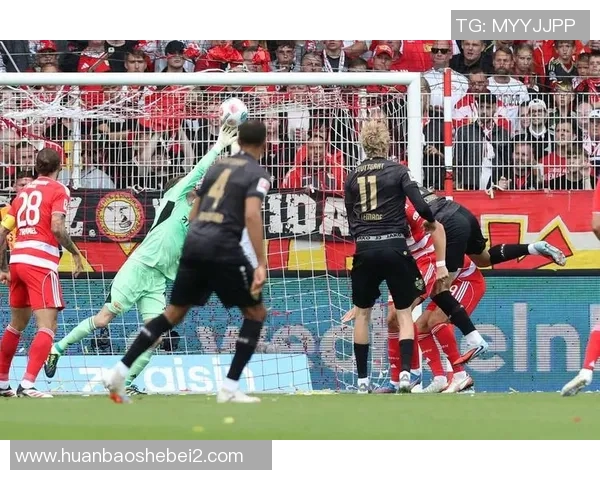 德乙菲尔特与德累斯顿比赛因故推迟球迷期待新赛程安排 德乙菲尔特与德累斯顿比赛因故推迟球迷期待新赛程安排