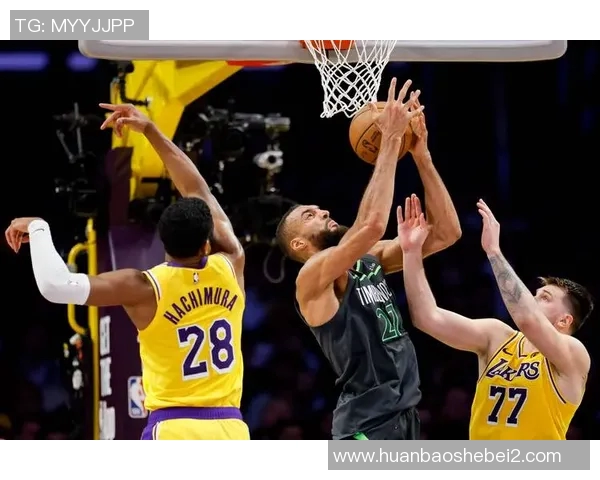 洛杉矶湖人队与森林狼的激烈对决揭示NBA季后赛的悬念与精彩瞬间